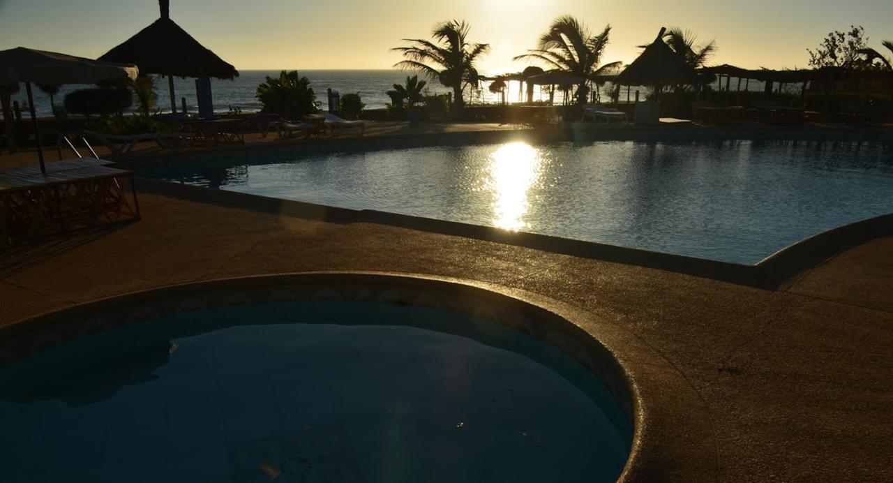 Hotel Terre D'Afrique Popenguine Exterior foto