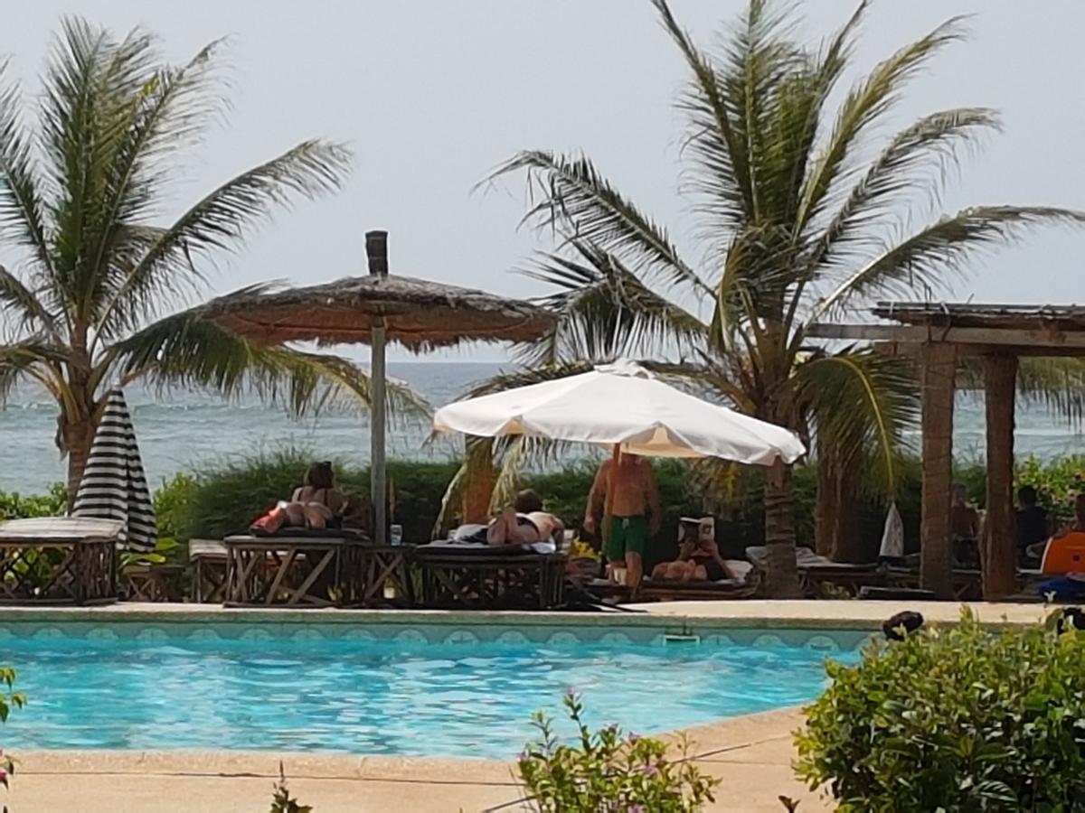 Hotel Terre D'Afrique Popenguine Exterior foto